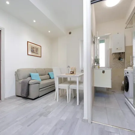 Francesco's Flat By Domus&dimore רומא