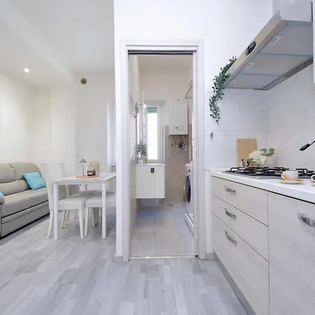 Francesco's Flat By Domus&dimore *